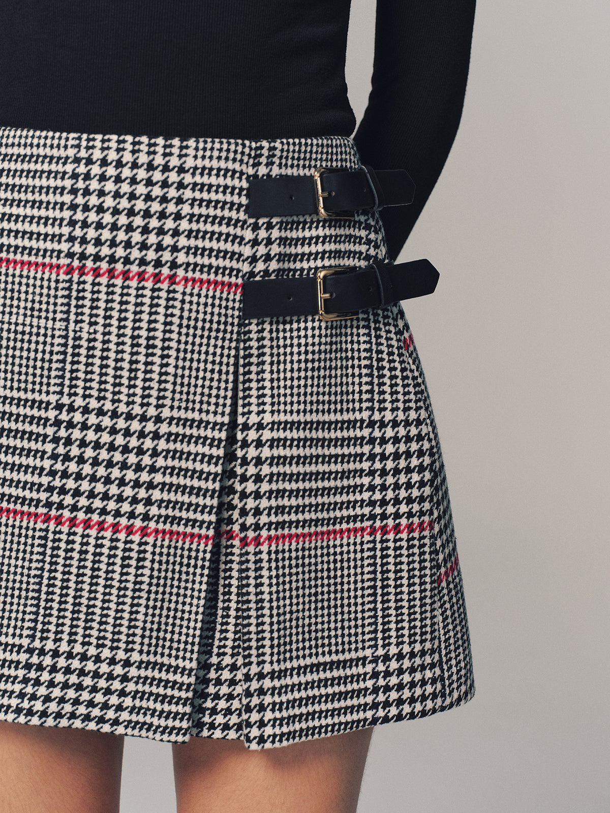 Double Belt Accent Houndstooth Mini Skirt