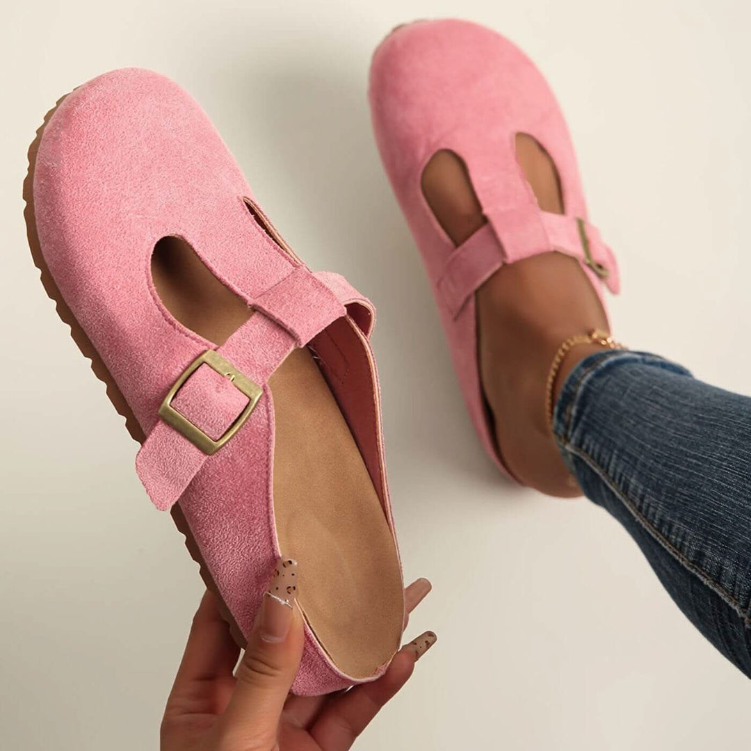 CLARA STREAMLINED COMFORT CLOGS