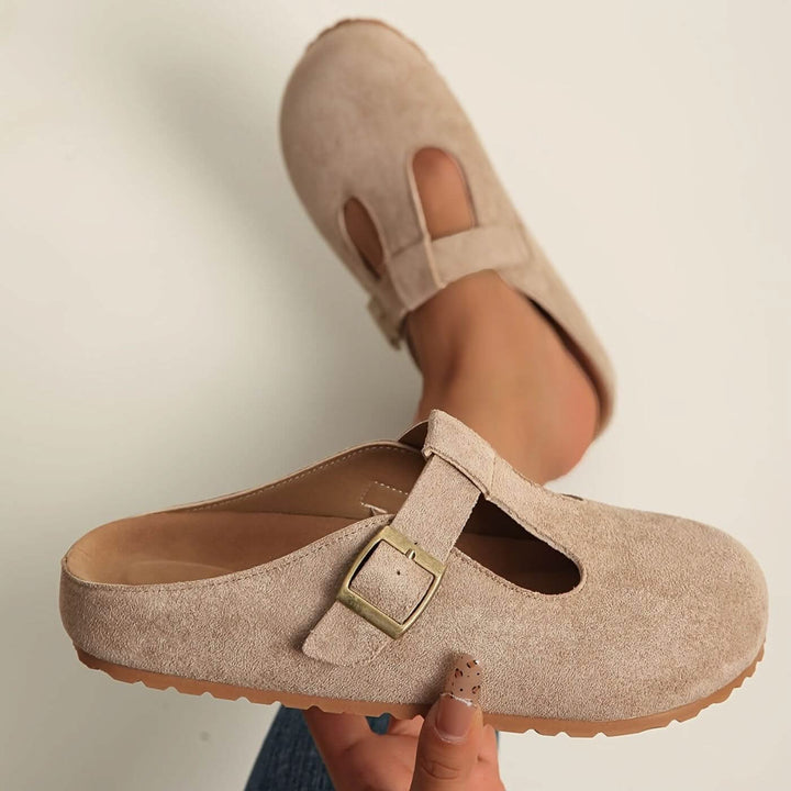CLARA STREAMLINED COMFORT CLOGS