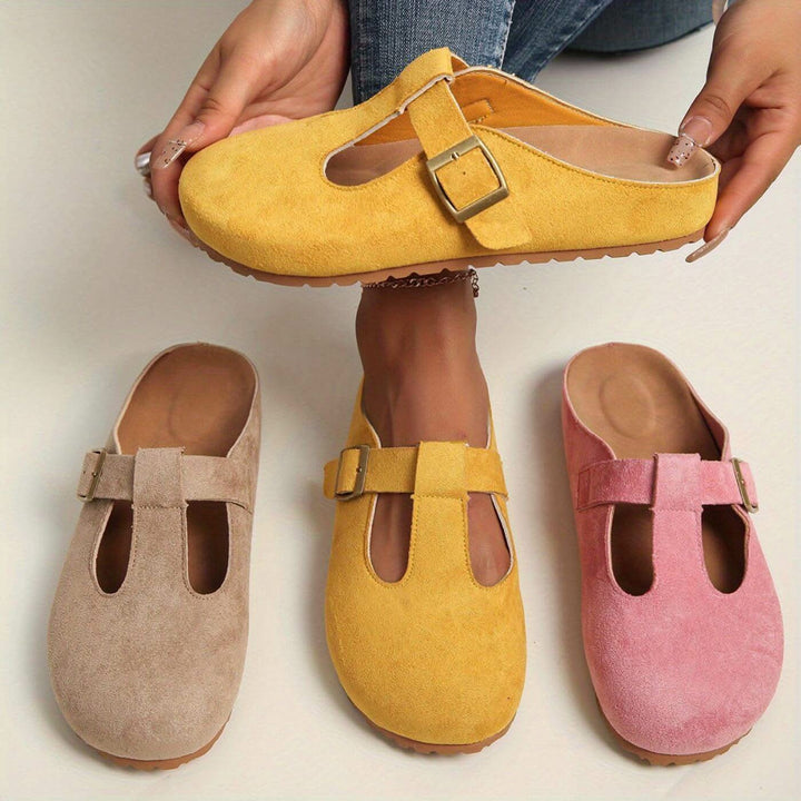CLARA STREAMLINED COMFORT CLOGS