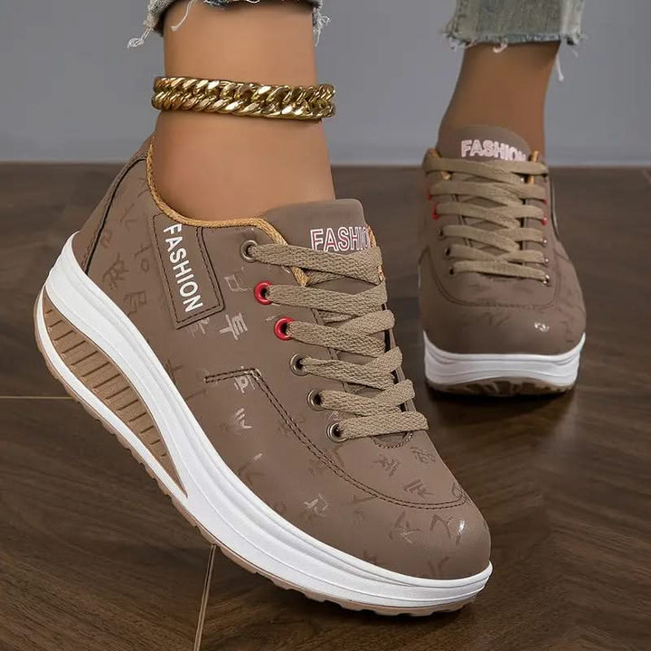 CHLOE LACE-UP SNEAKERS