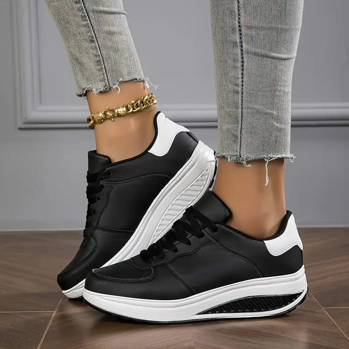 CHLOE LACE-UP SNEAKERS