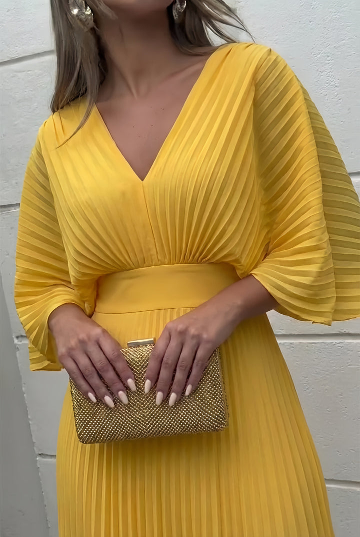 Serelina Pleated Elegance Maxi Dress