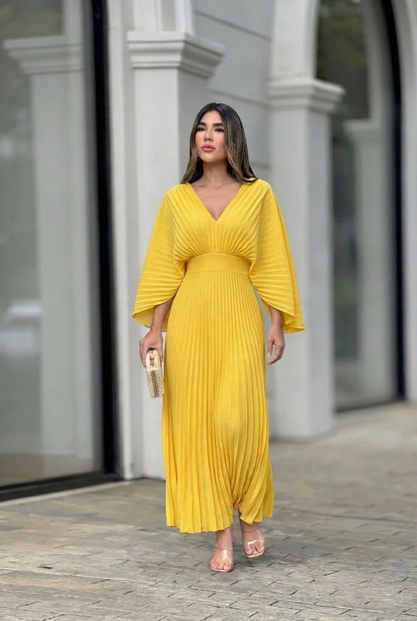 Serelina Pleated Elegance Maxi Dress